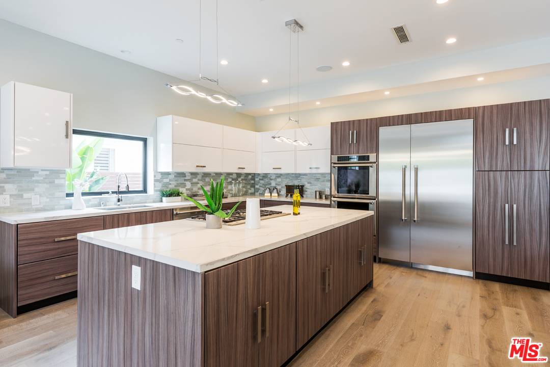 3036 Glendon Avenue Los Angeles, CA 90034 - Photo 17 of 54