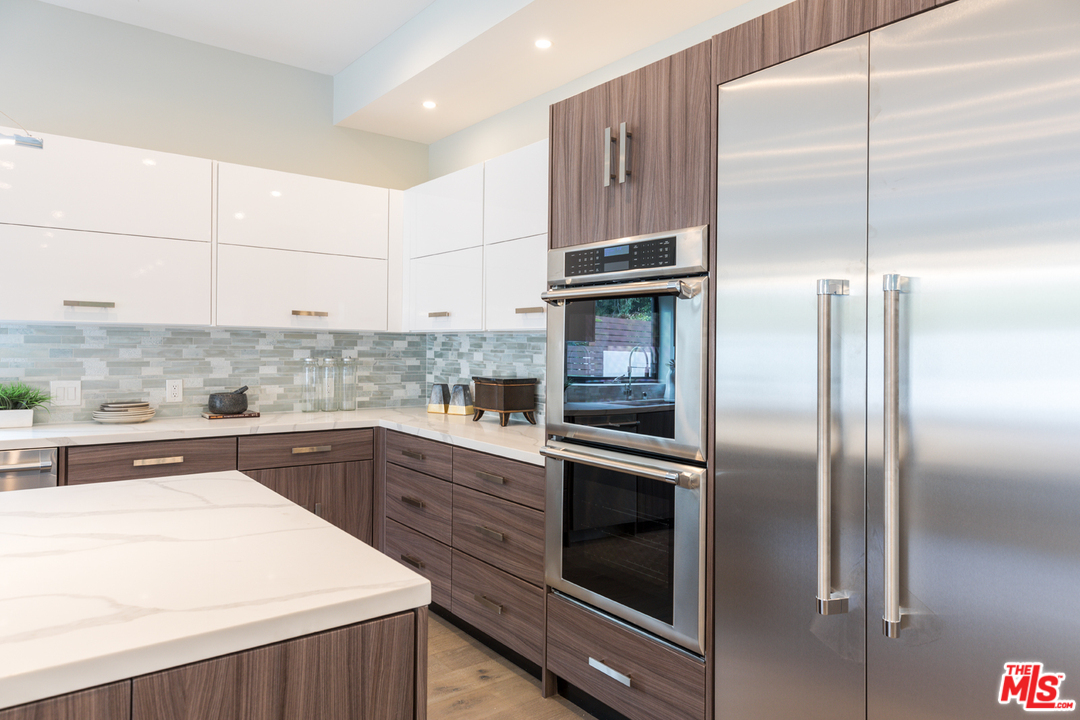 3036 Glendon Avenue Los Angeles, CA 90034 - Photo 18 of 54