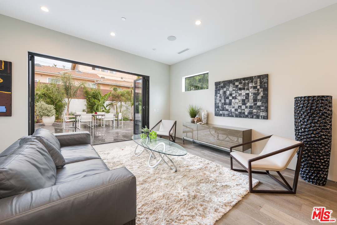 3036 Glendon Avenue Los Angeles, CA 90034 - Photo 20 of 54