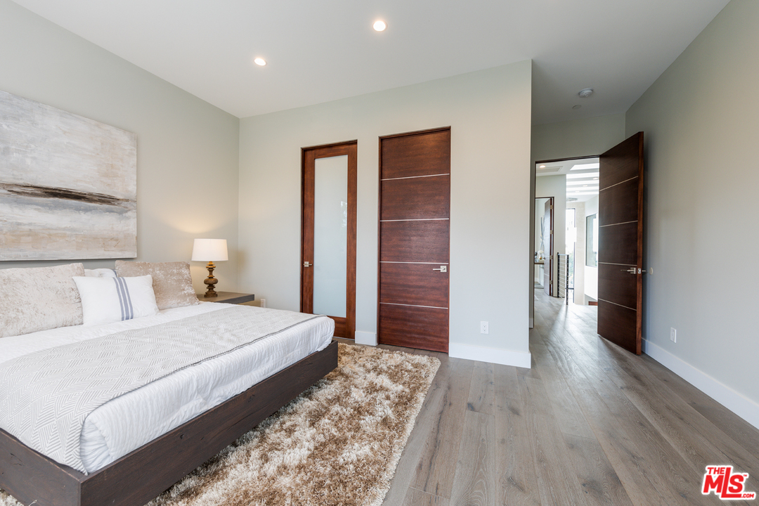 3036 Glendon Avenue Los Angeles, CA 90034 - Photo 29 of 54