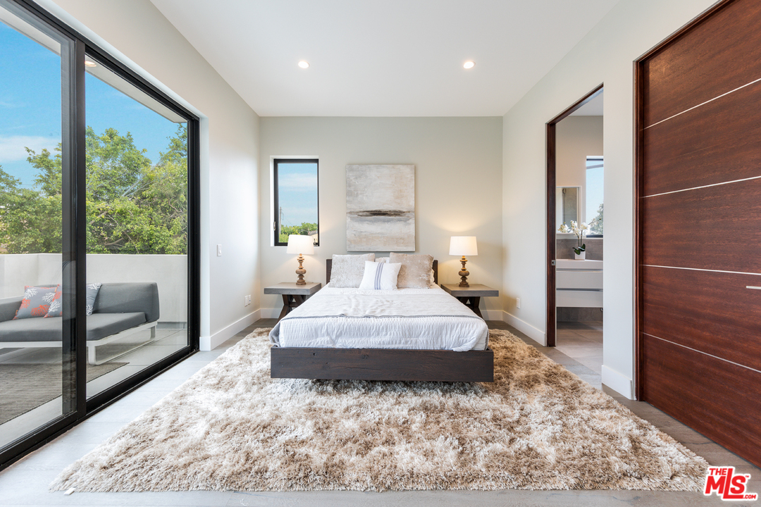 3036 Glendon Avenue Los Angeles, CA 90034 - Photo 30 of 54