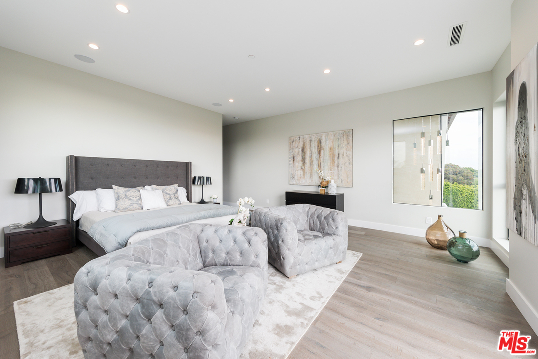 3036 Glendon Avenue Los Angeles, CA 90034 - Photo 32 of 54