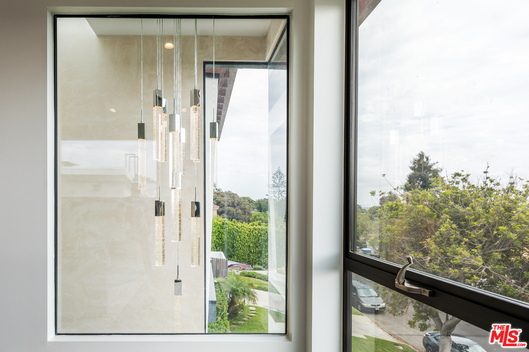 3036 Glendon Avenue Los Angeles, CA 90034 - Photo 33 of 54