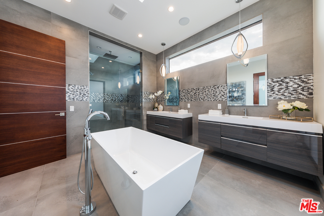 3036 Glendon Avenue Los Angeles, CA 90034 - Photo 42 of 54