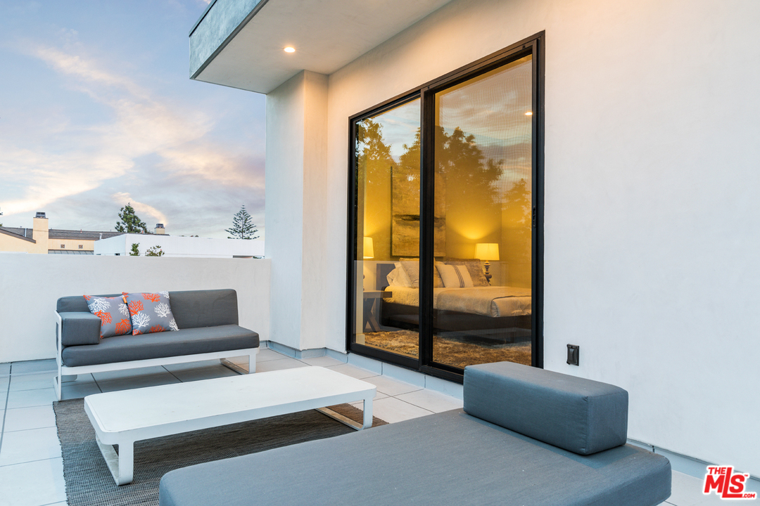 3036 Glendon Avenue Los Angeles, CA 90034 - Photo 48 of 54