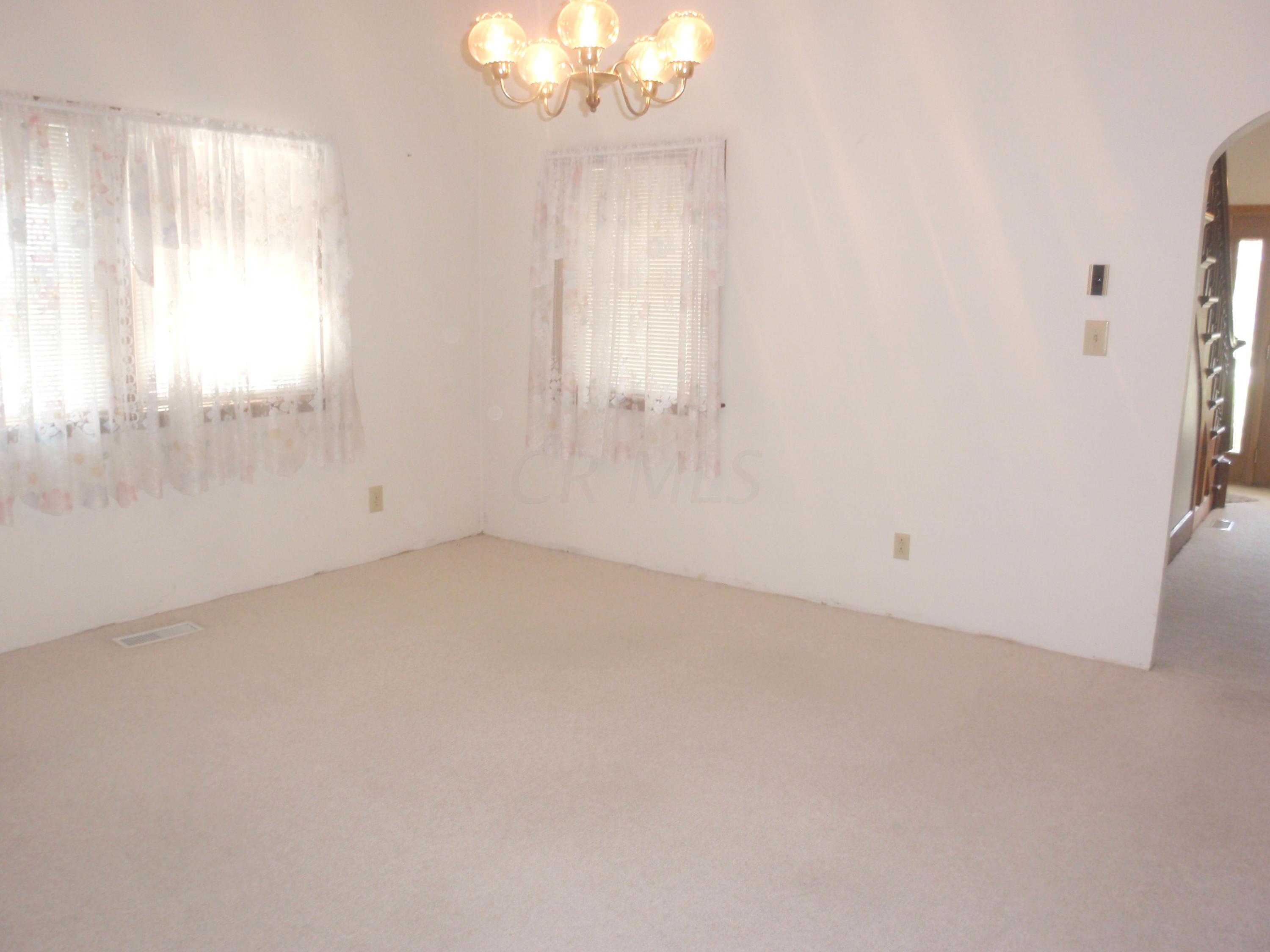 553 Shanahan Road Lewis Center, OH 43035 - Photo 5 of 32 Gallery Image 5