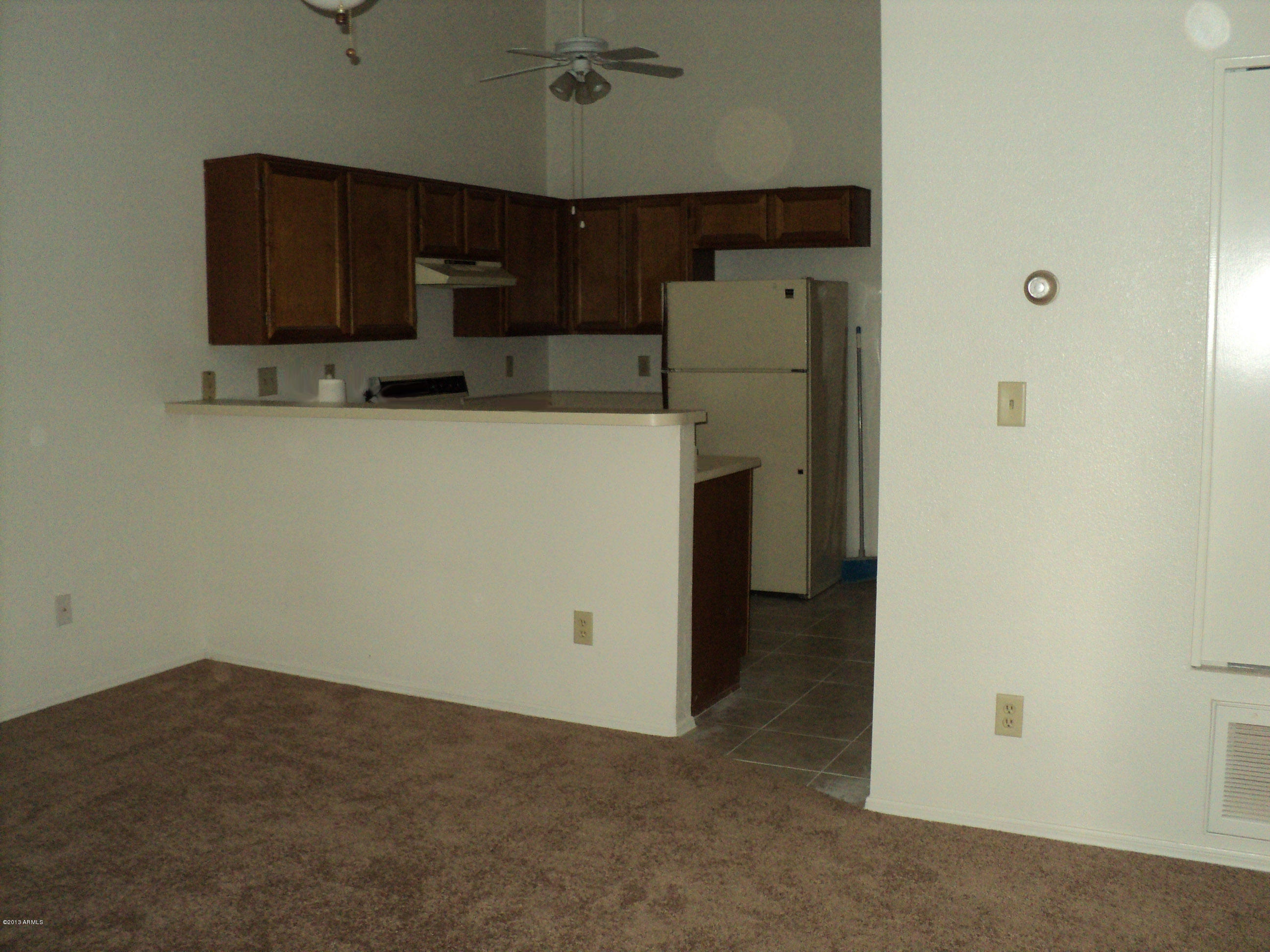 7977 West Wacker Road, Unit 240 Peoria, AZ 85381 - Photo 3 of 6 Kitchen