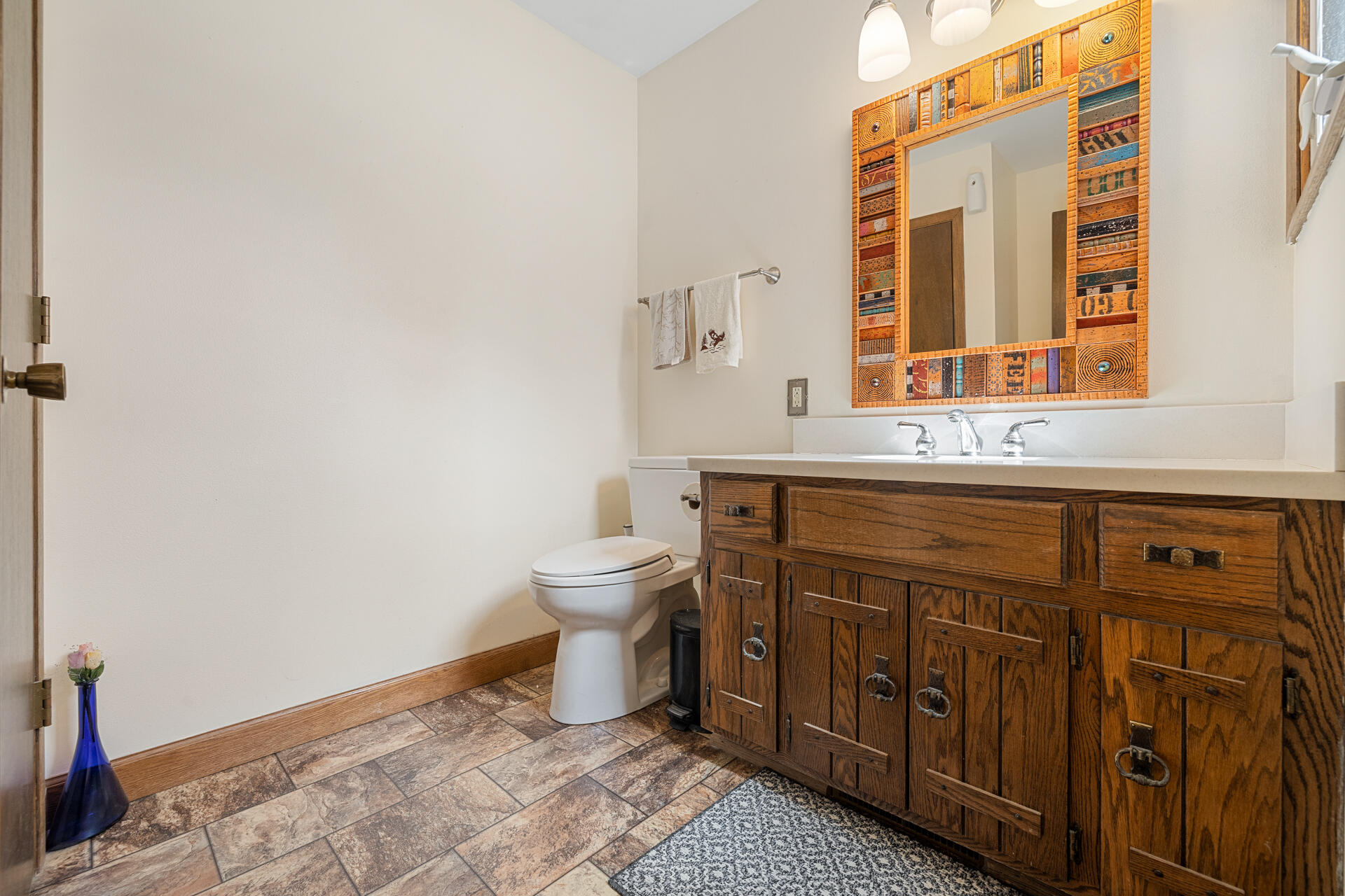 7224 Maple Lane Hartford, WI 53027 - Photo 22 of 44 Bathroom