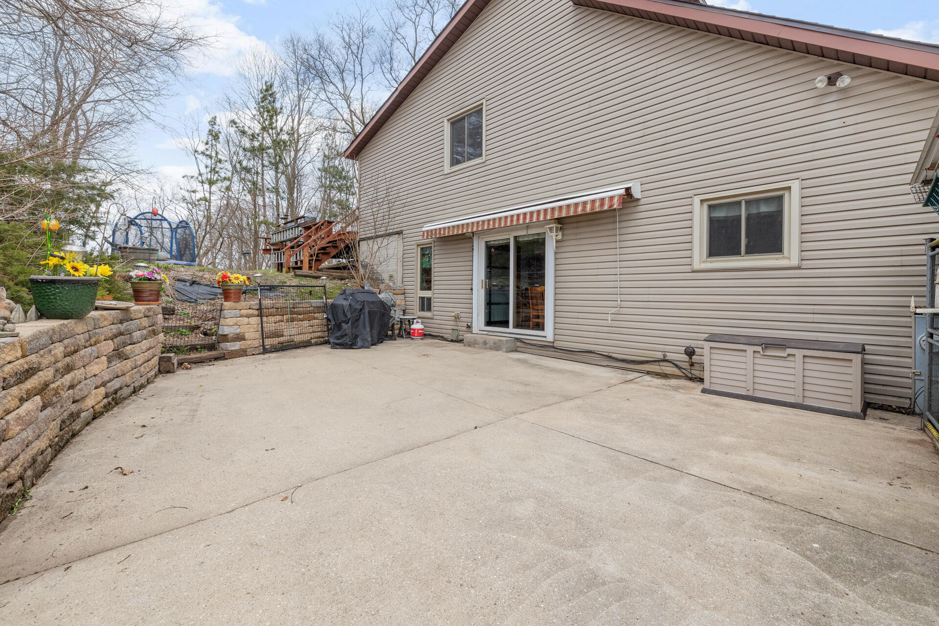 7224 Maple Lane Hartford, WI 53027 - Photo 31 of 44 Patio off Dining