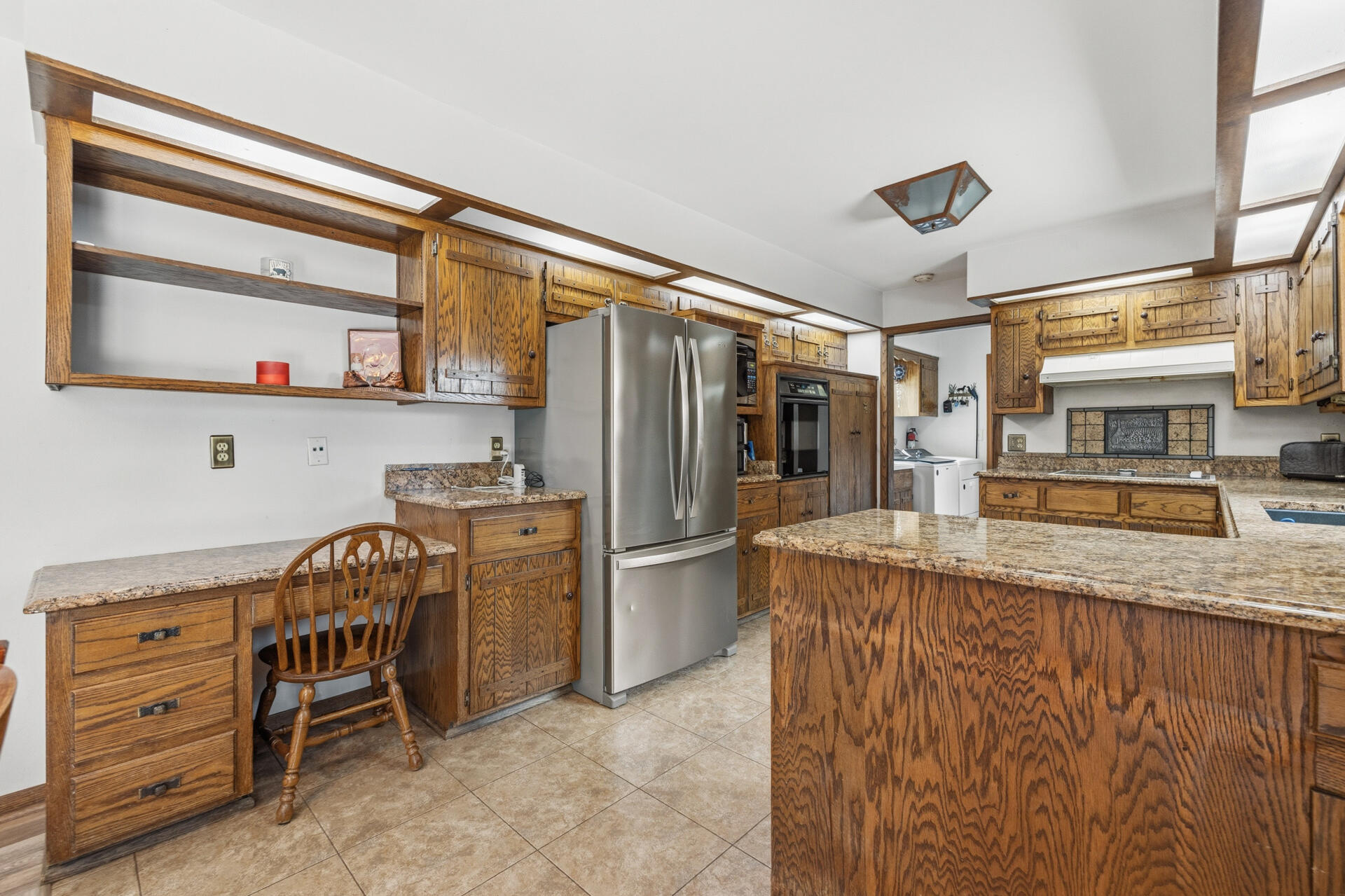 7224 Maple Lane Hartford, WI 53027 - Photo 6 of 44 Kitchen