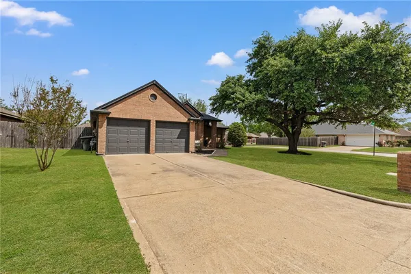 $324,900 | 1725 Purple Martin Cove, College Station, TX 77845