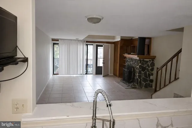 $289,980 | 1072 Norwood Court, Sterling, VA 20164