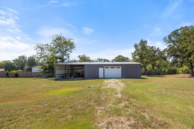 $889,000 | 1604 Caddo Peak Trail, Joshua, TX 76058