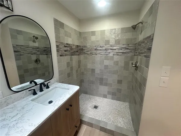 $2,300 | 12244 Northwest 10th Place, Newberry, FL 32669