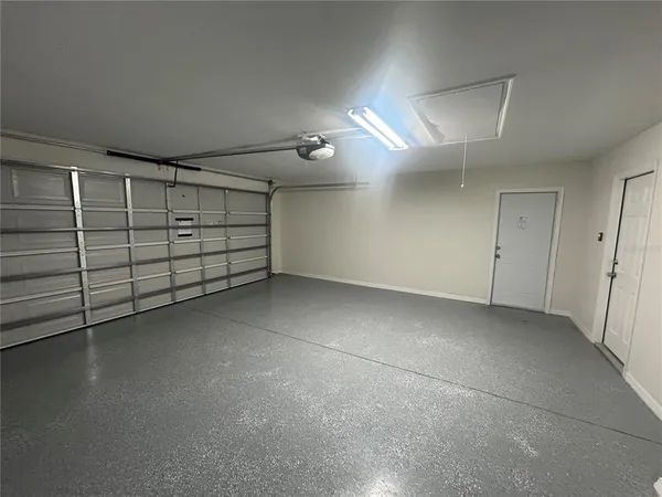 $2,300 | 12244 Northwest 10th Place, Newberry, FL 32669