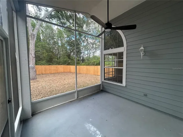 $2,300 | 12244 Northwest 10th Place, Newberry, FL 32669