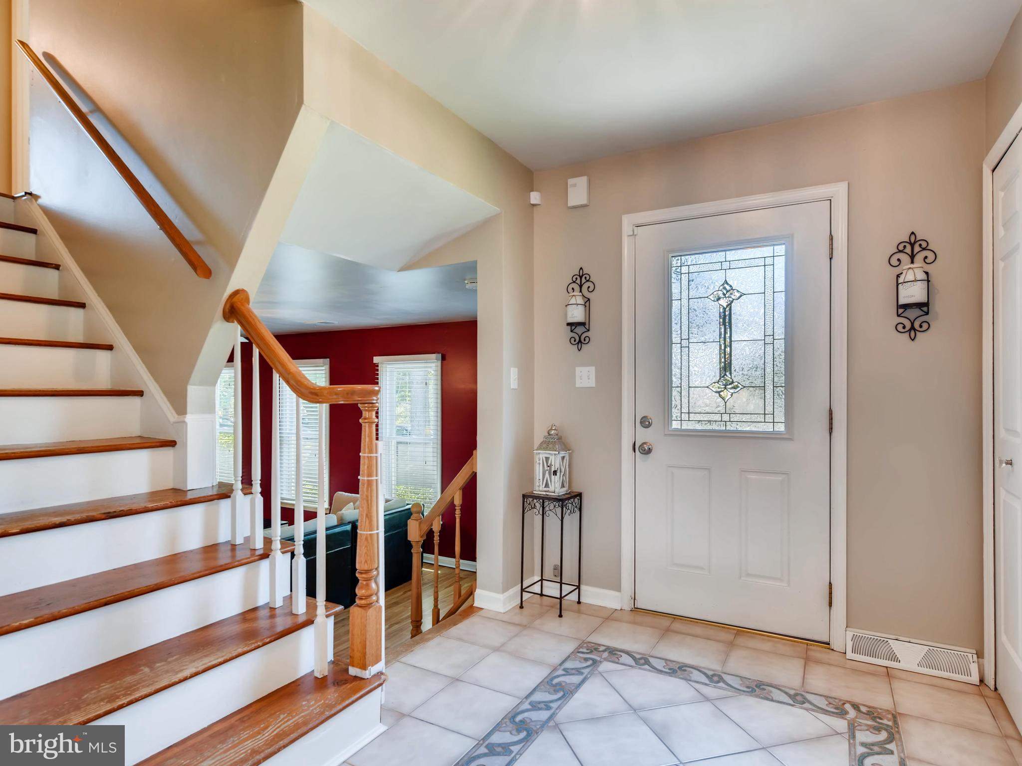 5703 Linton Road Sykesville, MD 21784 - Photo 13 of 51 Foyer, Front Door & Coat Closet