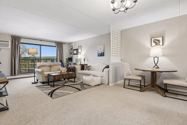 $135,000 | 10411 Cedar Lk Road South, Unit 515, Hopkins, MN 55305