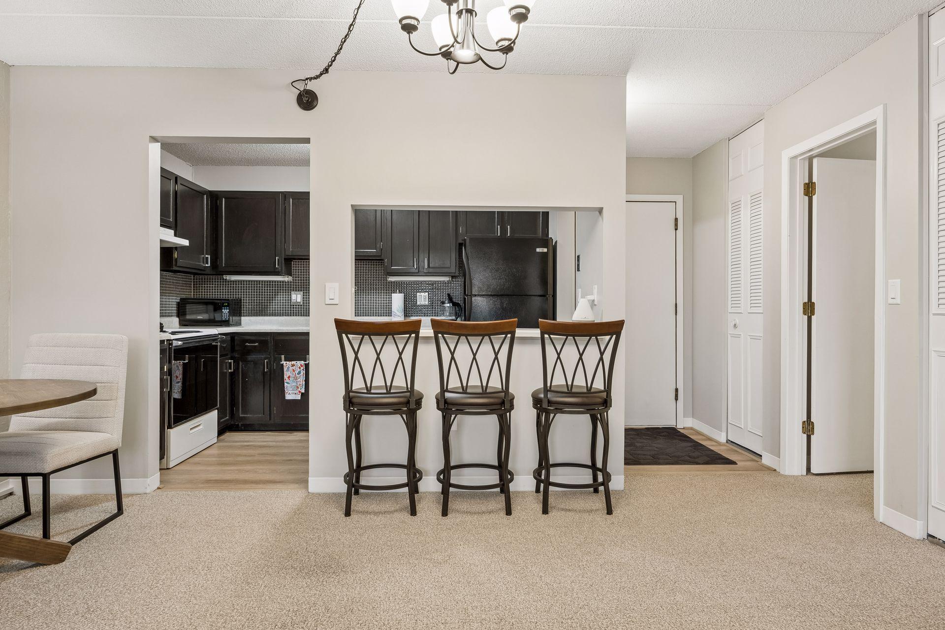 10411 Cedar Lk Road South, Unit 515 Hopkins, MN 55305 - Photo 2 of 19