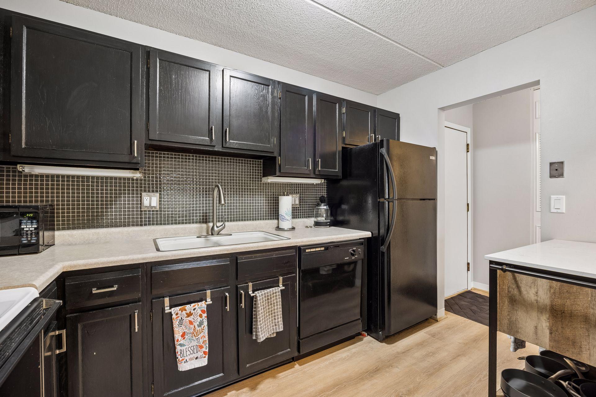 10411 Cedar Lk Road South, Unit 515 Hopkins, MN 55305 - Photo 7 of 19