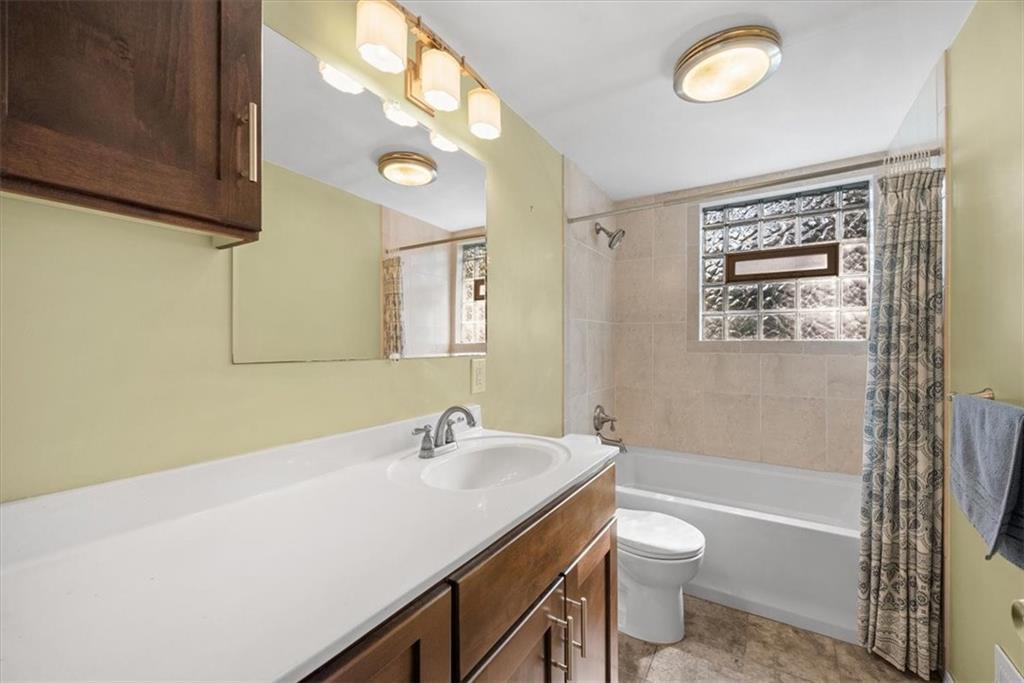 39 Seneca Pittsburgh, PA 15228 - Photo 15 of 25 Hall bathroom