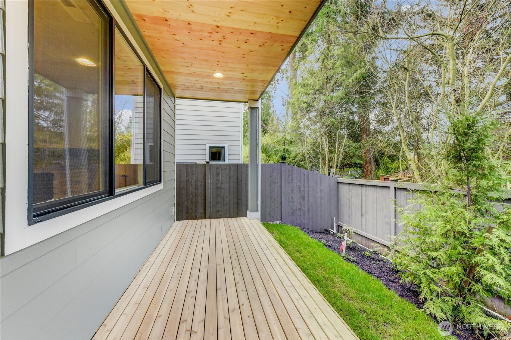 19229 Meridian Drive Southeast, Unit CW 14 Bothell, WA 98012 - Photo 28 of 31