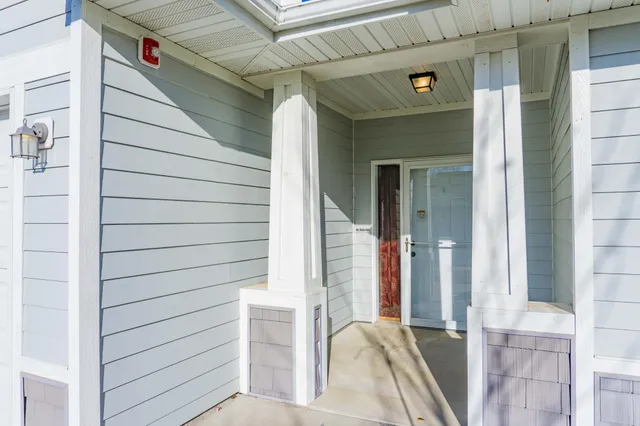 $355,000 | 1427 Ravoux Lane, Chaska, MN 55318