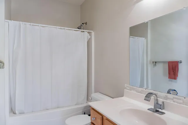 $355,000 | 1427 Ravoux Lane, Chaska, MN 55318