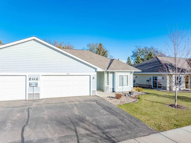$355,000 | 1427 Ravoux Lane, Chaska, MN 55318