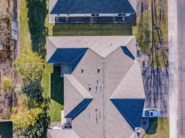 $355,000 | 1427 Ravoux Lane, Chaska, MN 55318