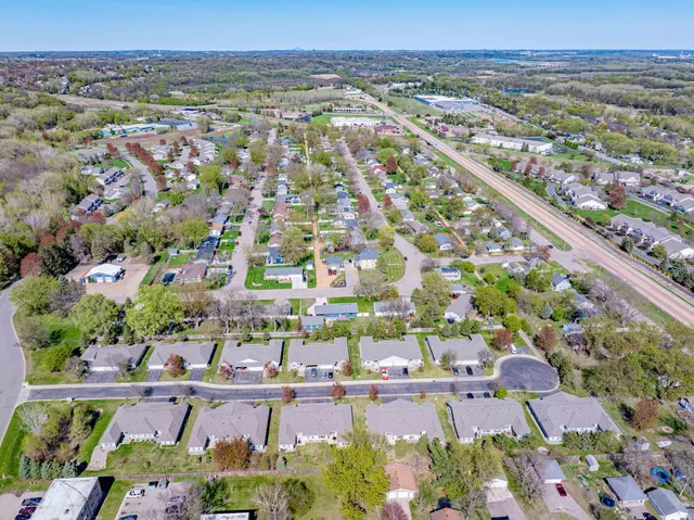 $355,000 | 1427 Ravoux Lane, Chaska, MN 55318