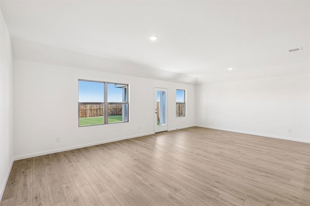 3736 Prairie Chapel Road Royse City, TX 75189 - Photo 7 of 19 Representative (11)