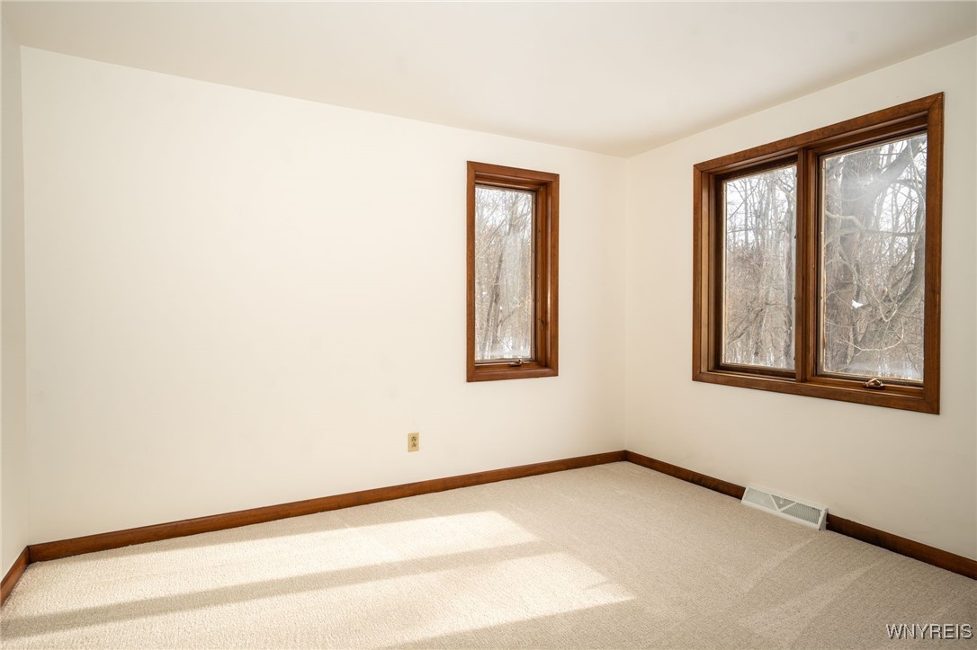 10545 County Road Clarence, NY 14031 - Photo 36 of 45 3