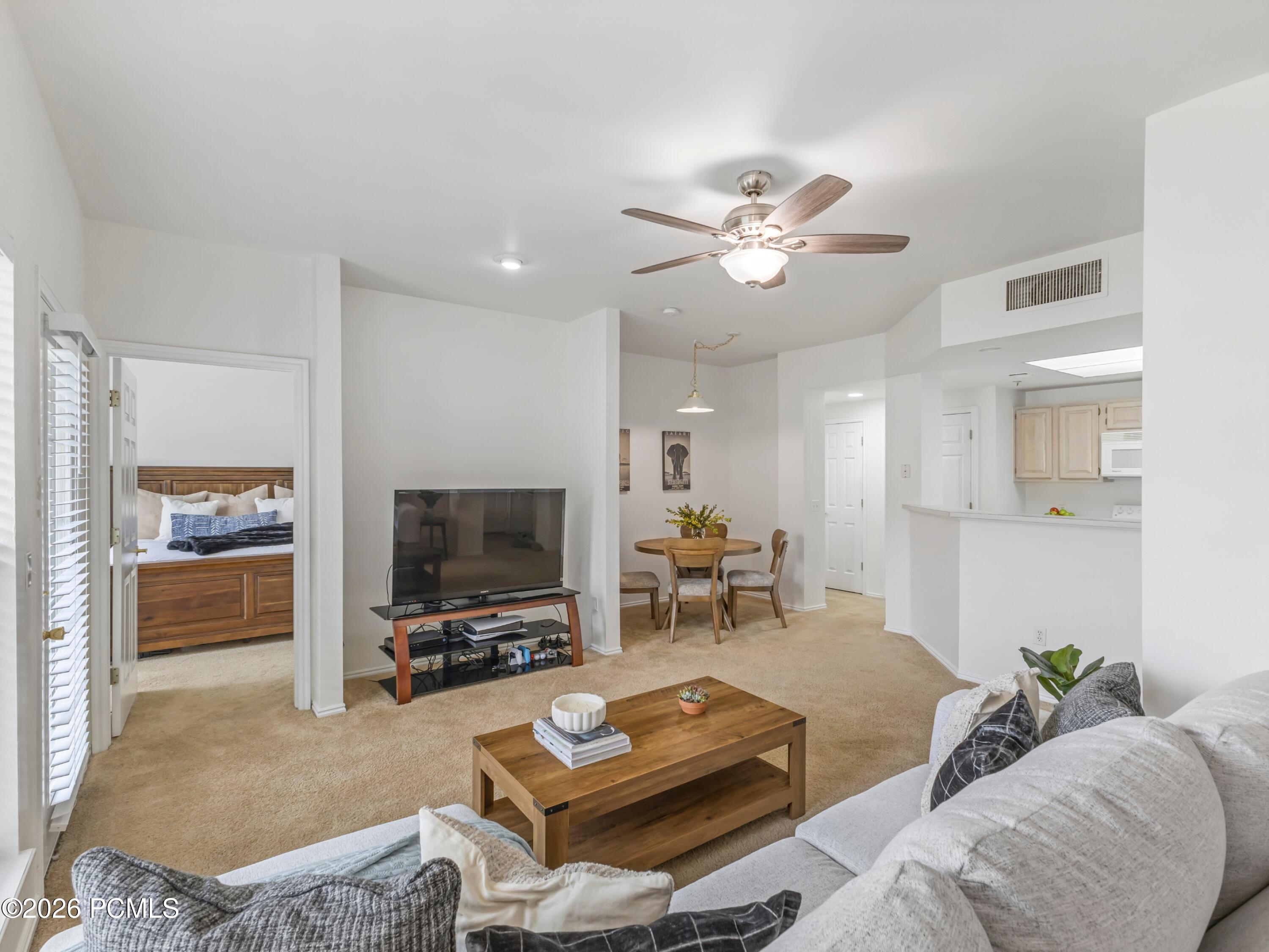 900 Bitner Road, Unit M12 Park City, UT 84098 - Photo 6 of 16 Gallery Image 6