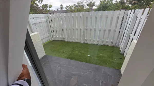 $1,950 | 1758 Northwest 55th Avenue, Unit 101, Lauderhill, FL 33313