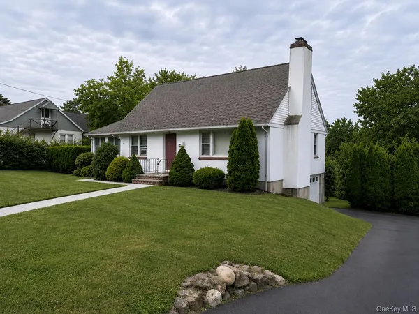 $4,500 | 135 Marietta Avenue, Hawthorne, NY 10532