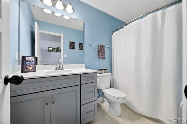 $438,775 | 349 Valley Bluff Drive, Wentzville, MO 63385