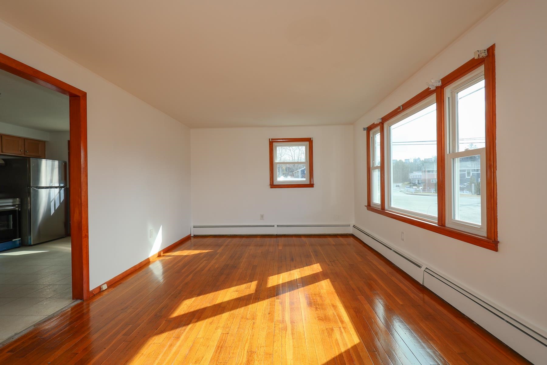 304 Kennard Road Manchester, NH 03104 - Photo 11 of 36