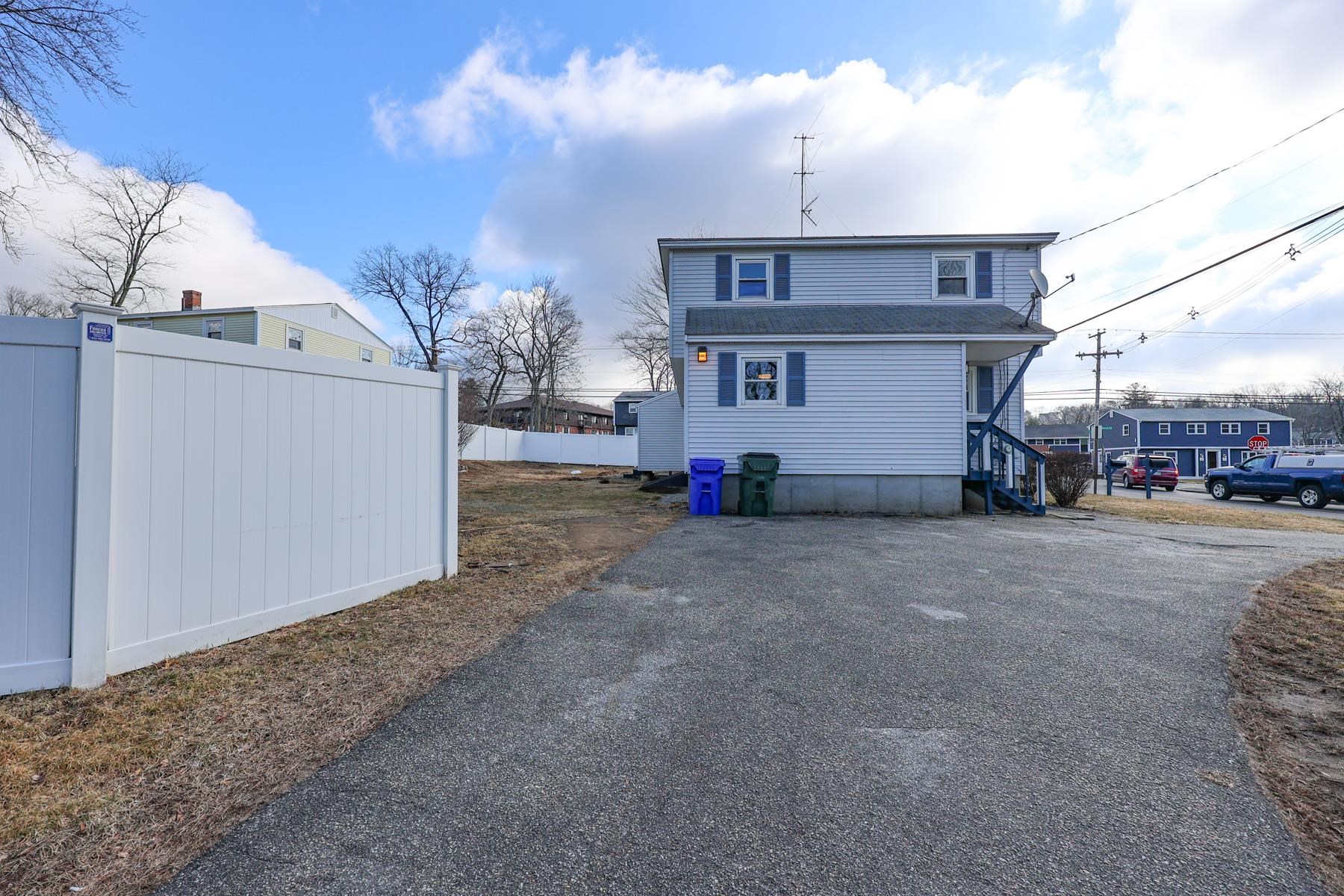 304 Kennard Road Manchester, NH 03104 - Photo 3 of 36