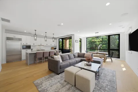 $799,000 | 1450 North Bosworth Avenue, Unit 2, Chicago, IL 60642