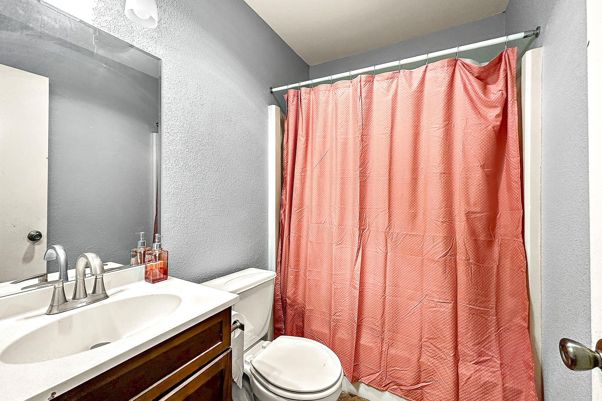 700 Misty Morning Way Round Rock, TX 78664 - Photo 31 of 36 Unit A- Secondary Bathroom