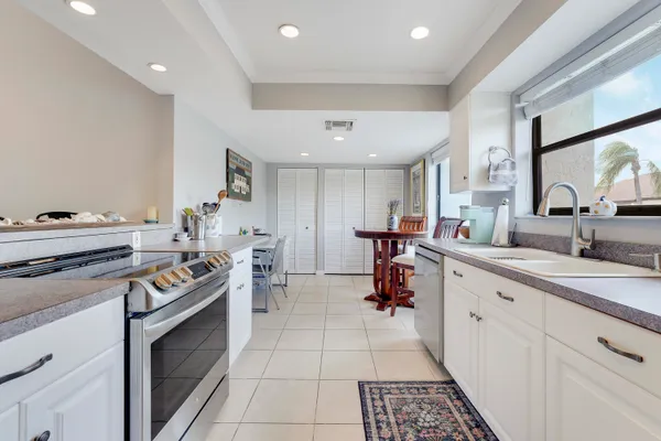 $324,900 | 402 Wingfoot Drive, Unit B, Jupiter, FL 33458