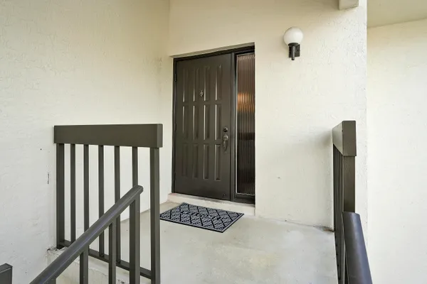 $324,900 | 402 Wingfoot Drive, Unit B, Jupiter, FL 33458