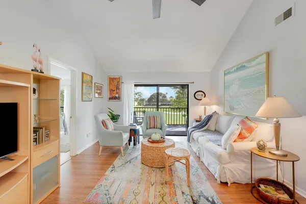 $324,900 | 402 Wingfoot Drive, Unit B, Jupiter, FL 33458