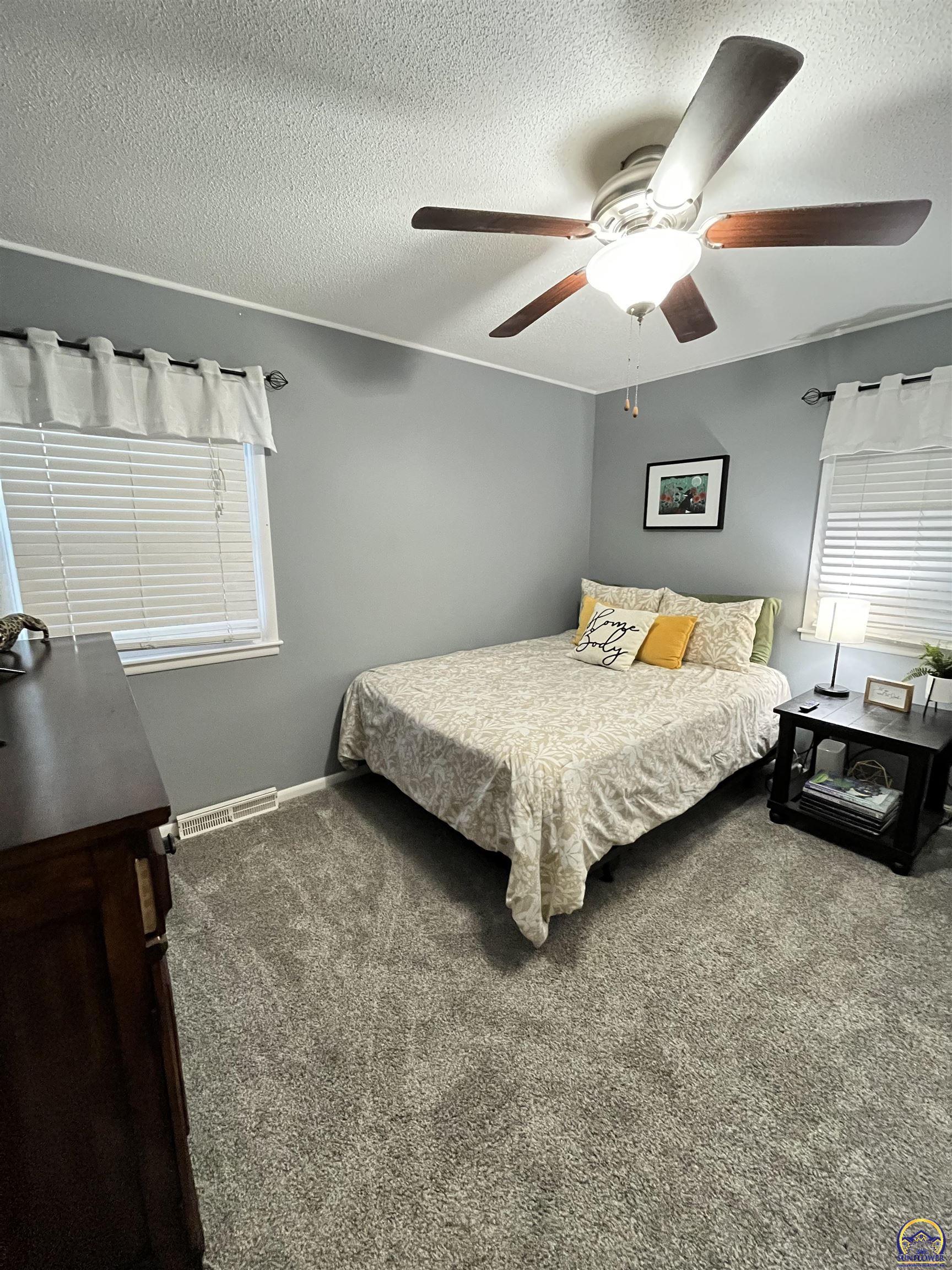 3337 Southwest Arrowhead Road Topeka, KS 66614 - Photo 12 of 32