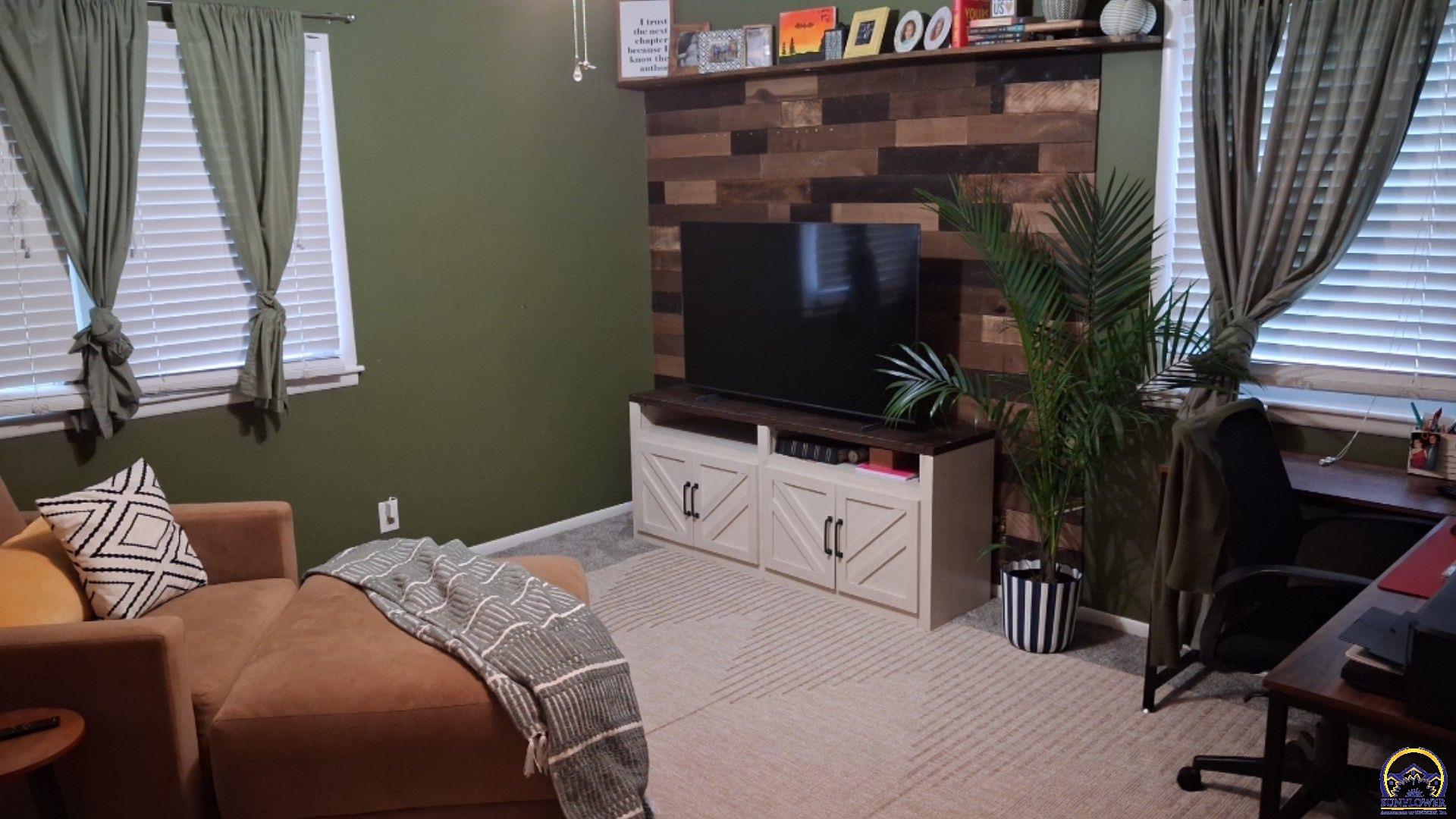 3337 Southwest Arrowhead Road Topeka, KS 66614 - Photo 15 of 32