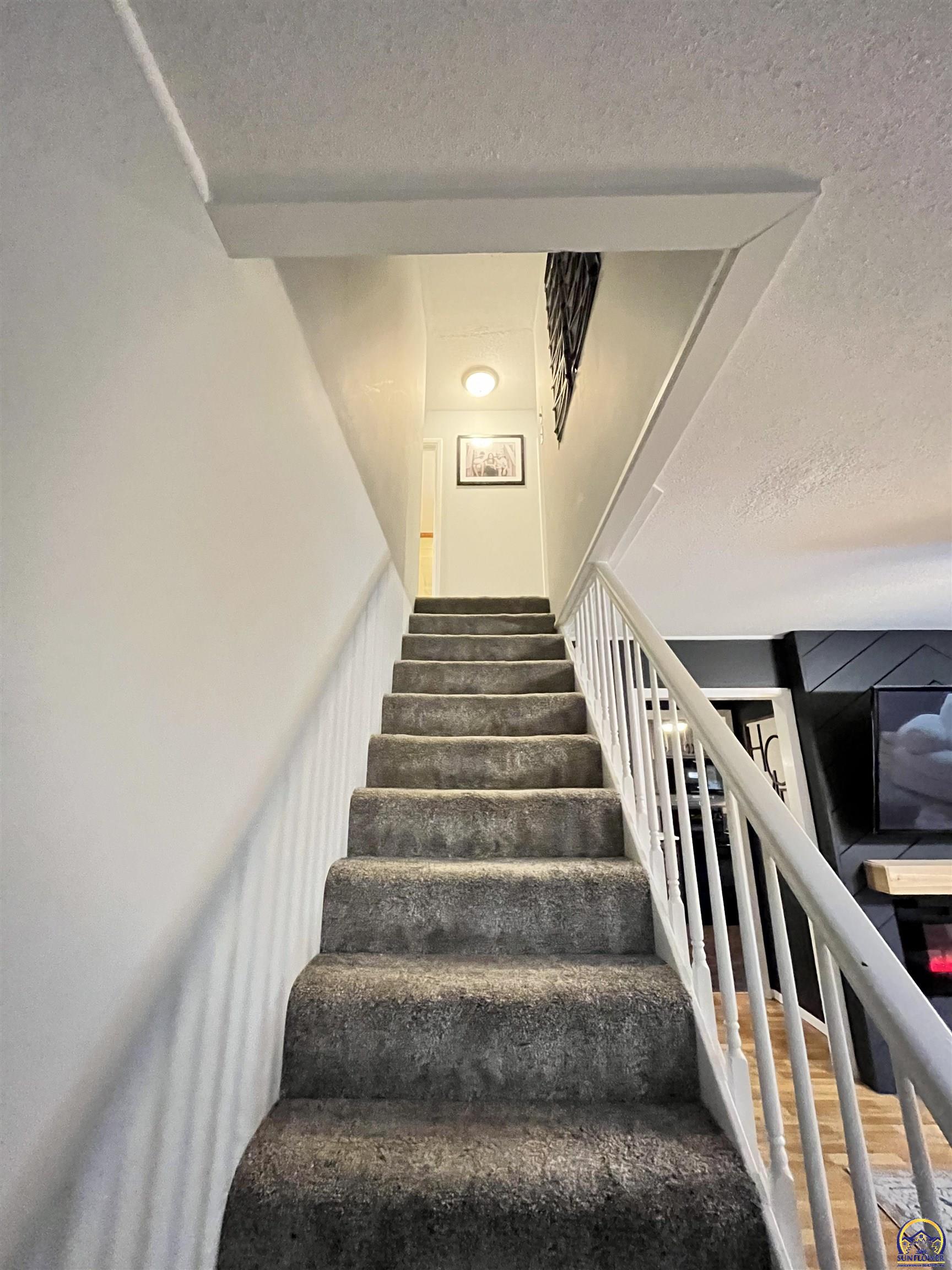 3337 Southwest Arrowhead Road Topeka, KS 66614 - Photo 16 of 32