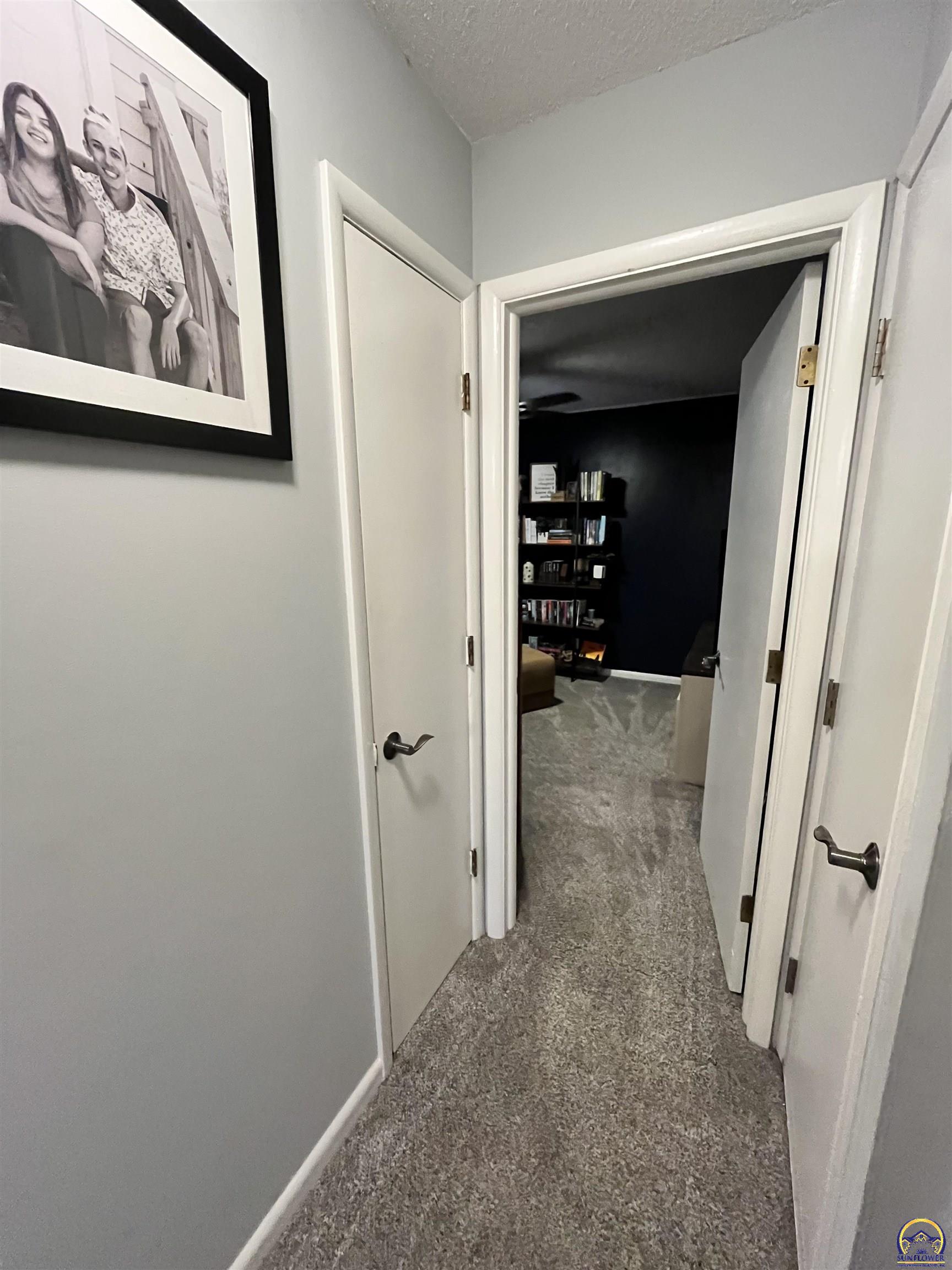 3337 Southwest Arrowhead Road Topeka, KS 66614 - Photo 18 of 32