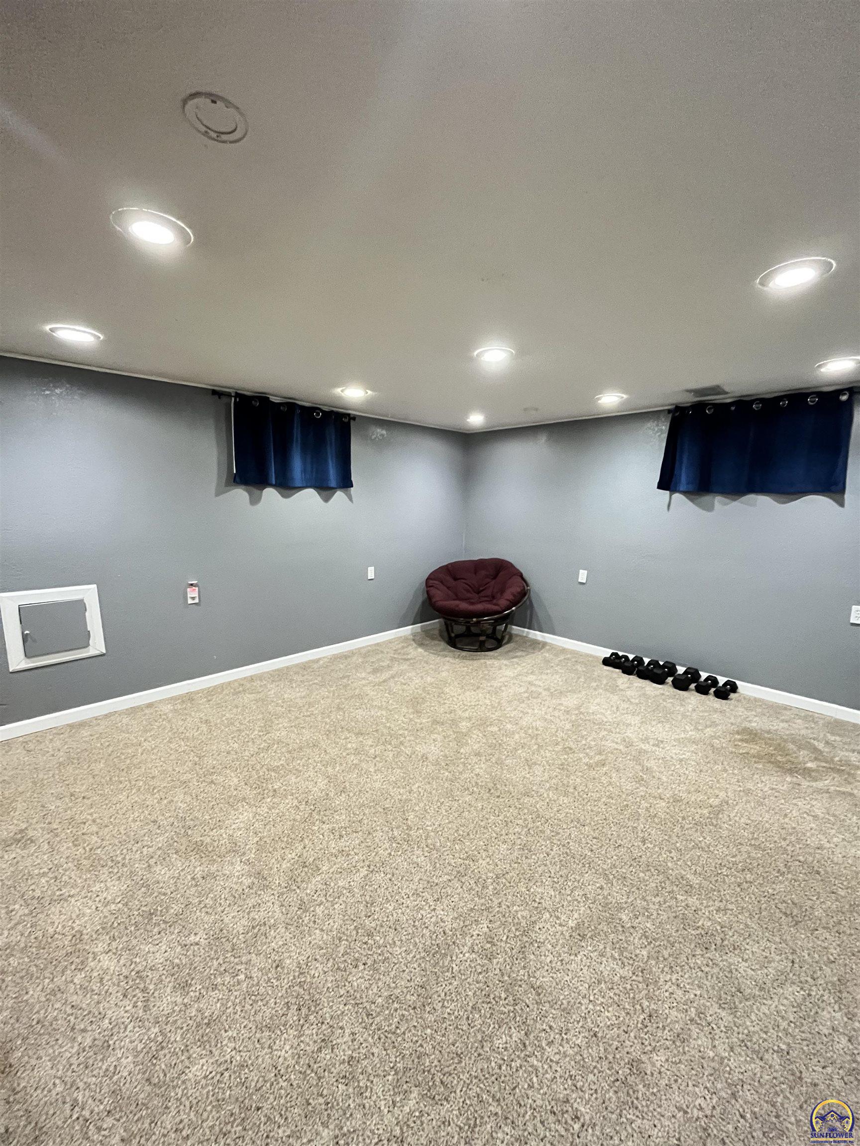 3337 Southwest Arrowhead Road Topeka, KS 66614 - Photo 28 of 32