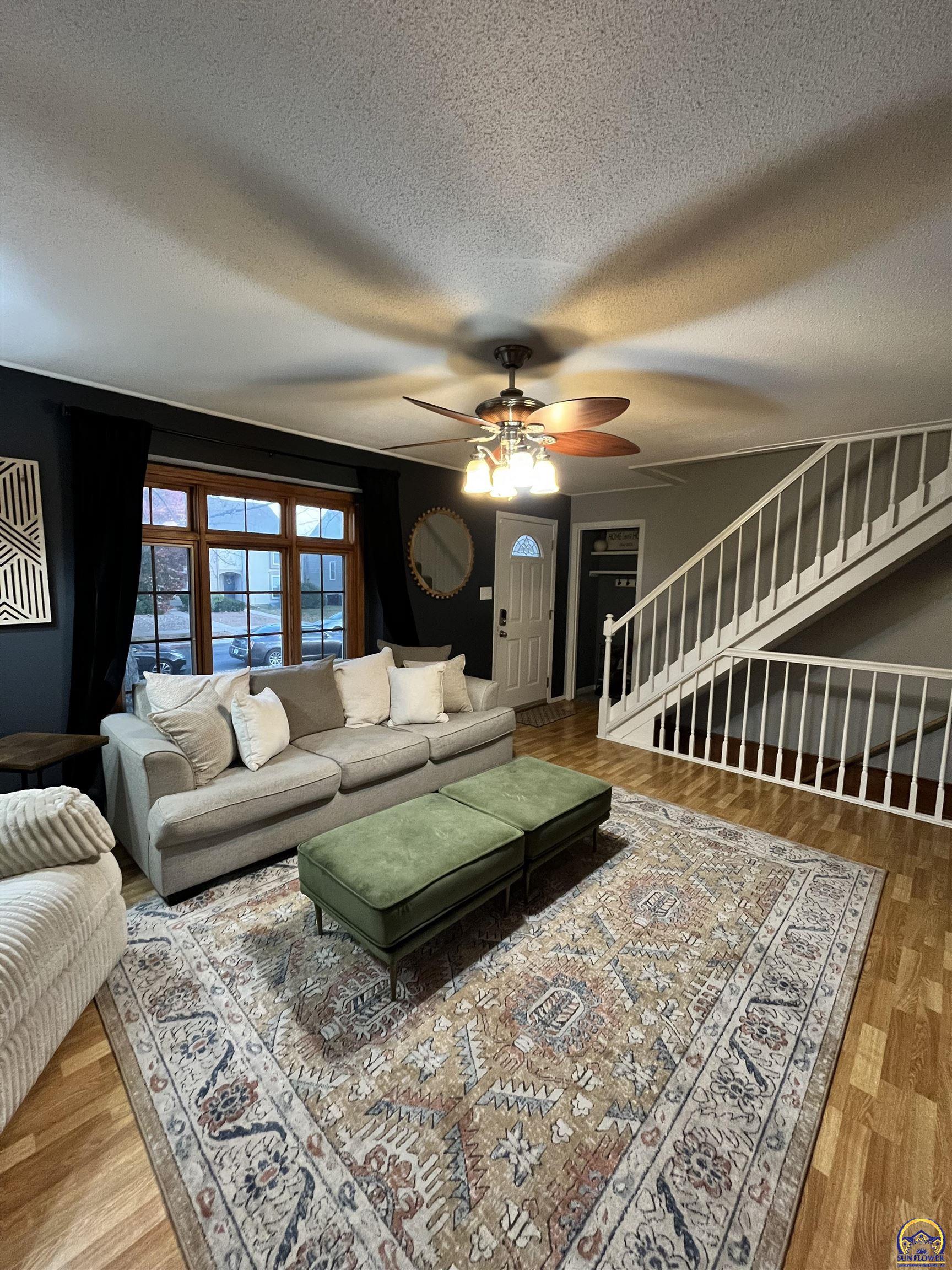 3337 Southwest Arrowhead Road Topeka, KS 66614 - Photo 5 of 32